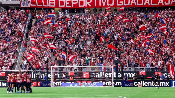 Chivas empata 3-3 en global con Tigres, pero avanza a semifinales por mejor posición en tabla general