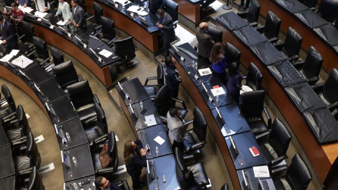 Opositores dan la espalda a la Mesa Directiva en la Comisión Permanente