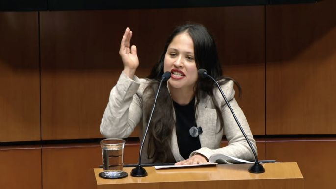 Con lenguaje procaz, diputada de Morena ataca en tribuna a opositores que dieron la espalda (Video)