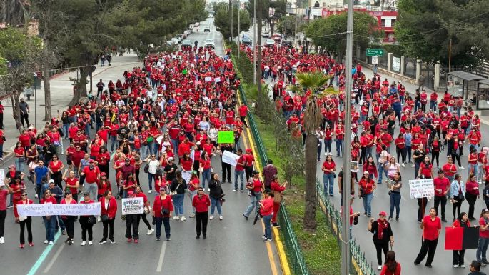 Maestros bloquean calles en Saltillo; se desligan de la CNTE