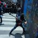 Repelen a la CNTE cuando intentaba entrar por la fuerza al Zócalo; tres heridos