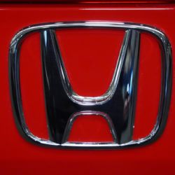 Honda retira más de 880 mil autos por problema en componentes de suspensión trasera