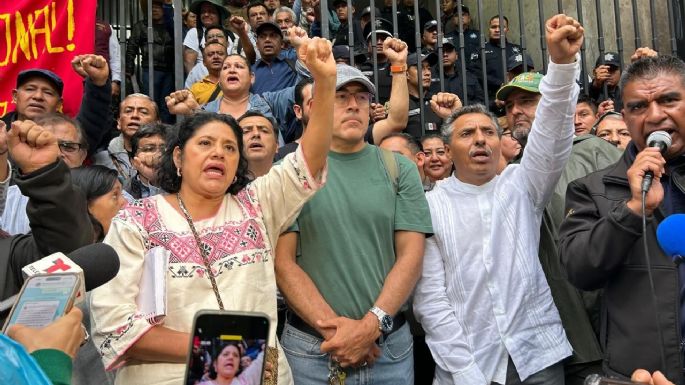 CNTE mantiene en suspenso si levanta o continúa su protesta