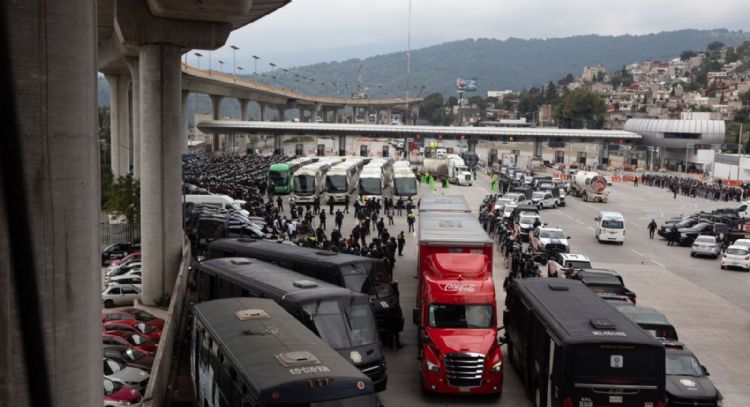 Normalistas liberan la caseta de Tlalpan tras cuatro horas de bloqueo