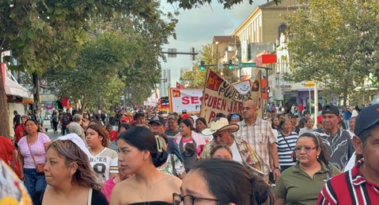 Marchan en Monterrey para conmemorar 55 años del Halconazo
