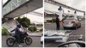 Foto ilustrativa de la nota titulada: AICM: Se desprende estructura de un puente peatonal y cae sobre conductora (Video)