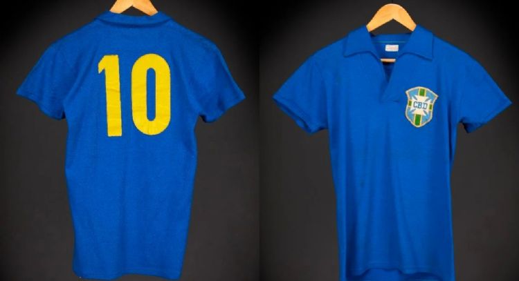 Subastarán playera que Pelé usó en la final del Mundial de 1958