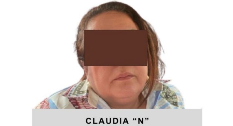 Detienen a maestra acusada de vender plazas en Pemex y Educación por hasta 200 mil pesos