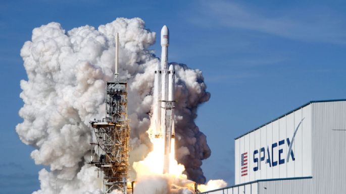 Salida a bolsa de SpaceX sería la mayor de la historia y podría convertir a Elon Musk en billonario