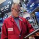 Precio del petróleo roza los 100 dólares mientras el mercado estadunidense frena su racha récord