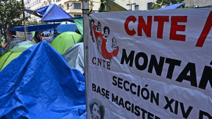 Gobierno federal ofrece a la CNTE una “aseguradora pública” que administre y entregue pensiones