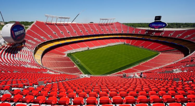 FIFA prohíbe a los aficionados llevar botellas de agua rellenables a estadios del Mundial