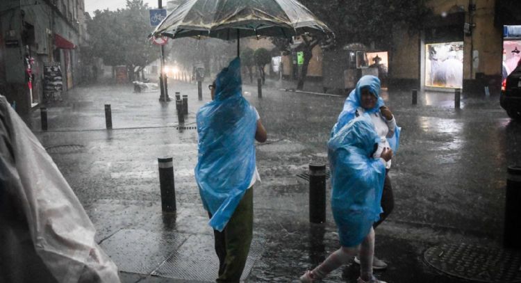 Amaga ciclón en el Pacífico; alerta por lluvias intensas a torrenciales de viernes a lunes en estas