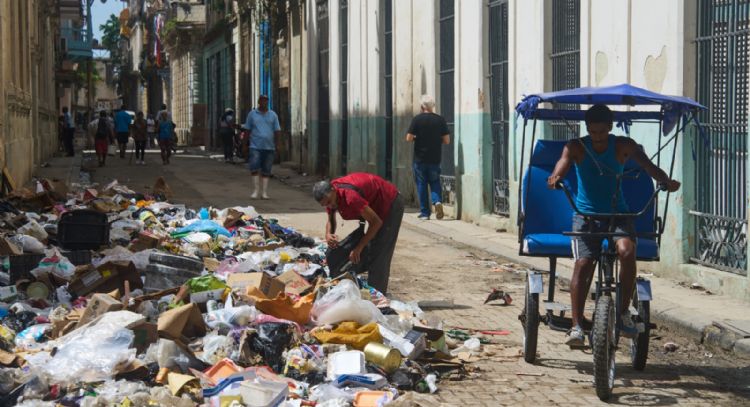 Basura en Cuba, un problema que se agrava con el cerco petrolero, el calor y la humedad