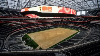 Sindicato de trabajadores del SoFi Stadium autoriza huelga a una semana del Mundial