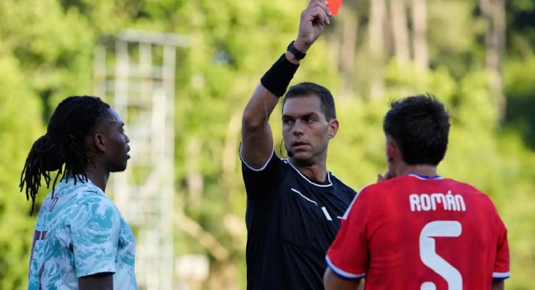 Expulsan a Rafael Leão, de Portugal, por puñetazo ante Chile en duelo de preparación para el Mundial