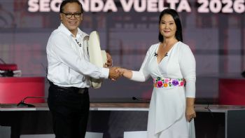 Peruanos votan en balotaje para elegir presidente entre conservadora Fujimori y nacionalista Sánchez