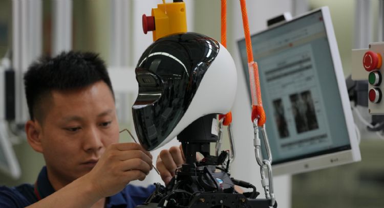 China puede fabricar humanoides a escala; el costo sigue siendo un obstáculo
