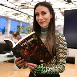 Rebeca Pal desvela el lado más oscuro del matrimonio en "Vorágine"