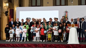 Sheinbaum y dueños de equipos de la Liga MX presentan plan para crear semilleros de futbol