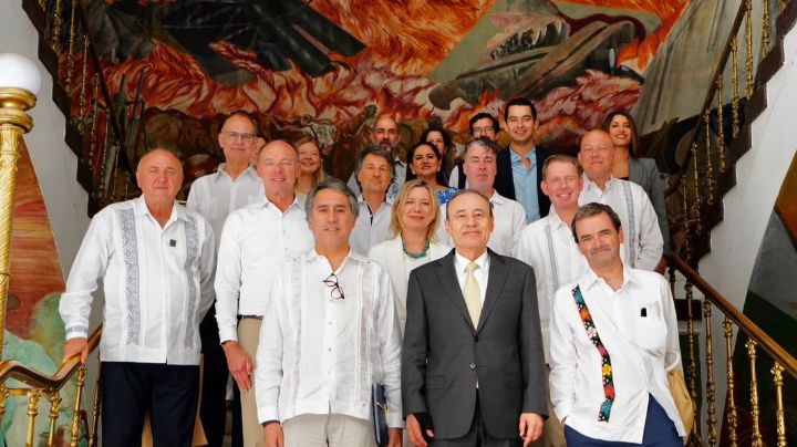 Durazo recibe a embajadores y funcionarios de 15 países de la Unión Europea