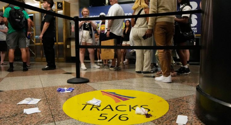 Seis heridos en apuñalamientos en la estación Penn de Nueva York; hay un sospechoso detenido