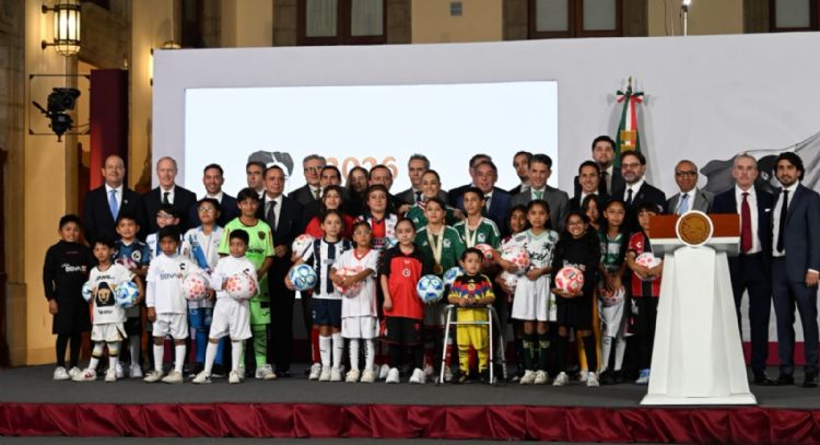 Sheinbaum y dueños de equipos de la Liga MX presentan plan para crear semilleros de futbol