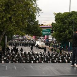 Cientos de policías frenan marcha de la CNTE al Estadio Ciudad de México (Videos)