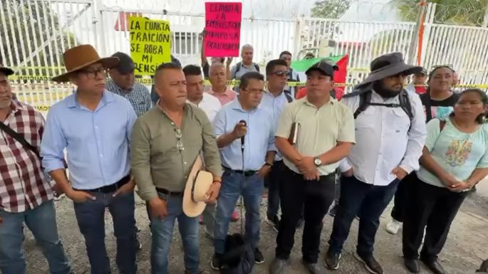 CNTE inicia bloqueo permanente en planta de distribución de Pemex en Chiapas