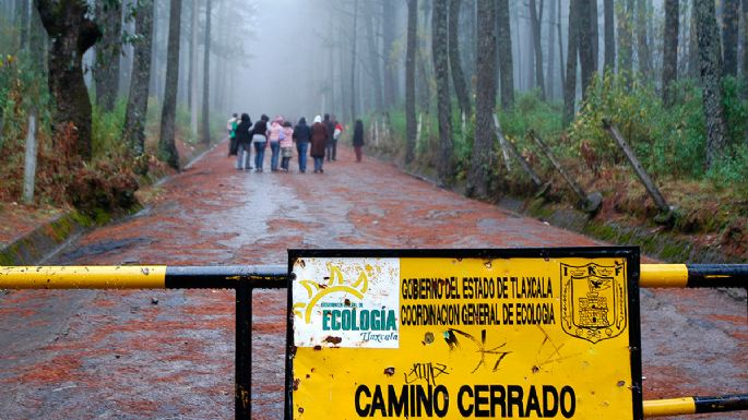 Rescatan a dos hombres que se extraviaron en el parque La Malinche