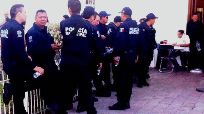 Protestan policías de Sinaloa; exigen reducir su jornada laboral