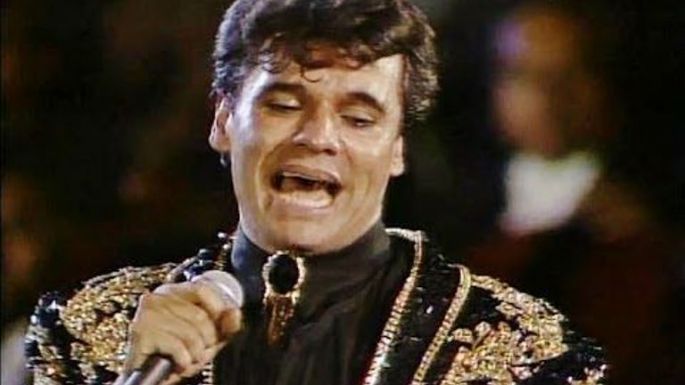 Juan Gabriel y aquel apoteósico y polémico concierto en Bellas Artes