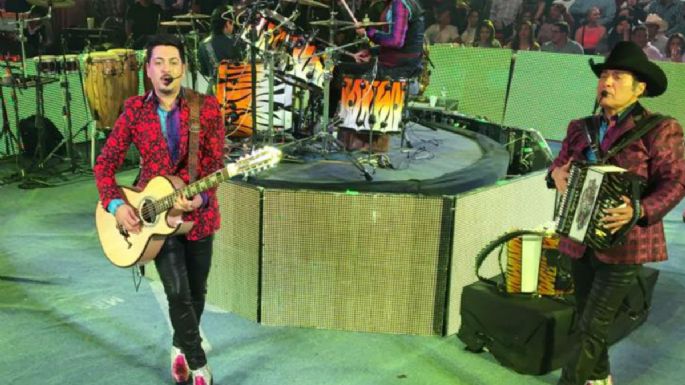 Alcaldesa multa con 500 mil pesos a Los Tigres del Norte por cantar narcocorridos