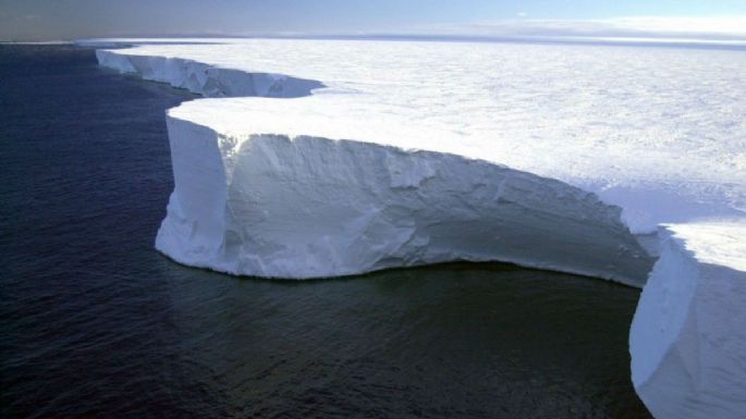 El iceberg más grande de la historia se desprende de la Antártida