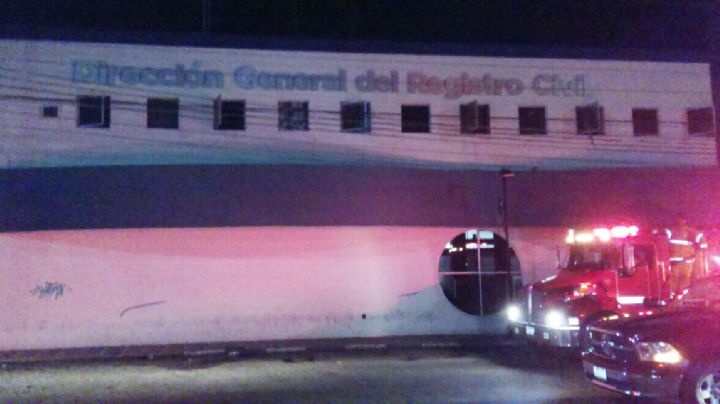 Lanzan bombas 'molotov” contra el Registro Civil de Durango