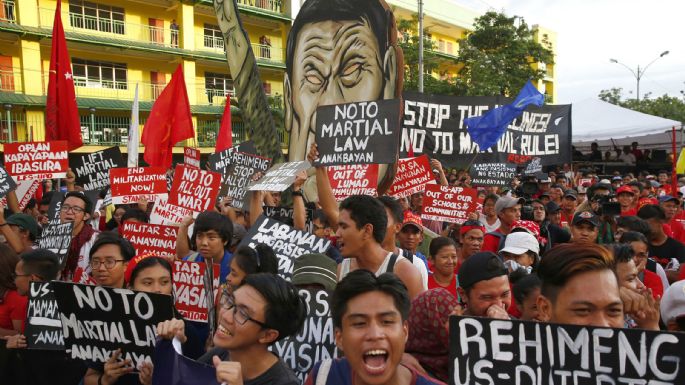 Marchan contra Duterte y su guerra antidrogas en Filipinas