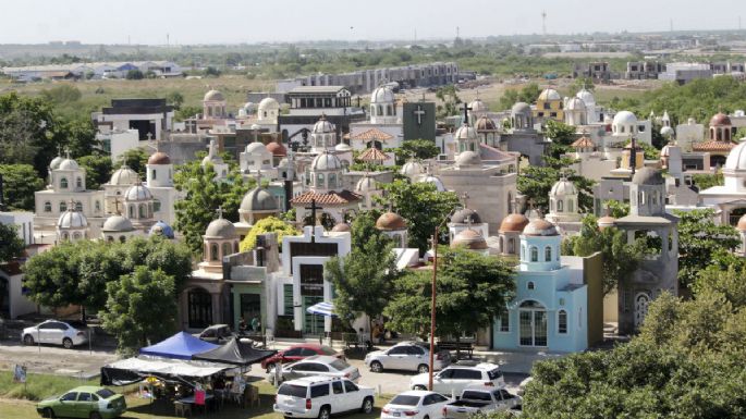 Día de Muertos en Jardines del Humaya, el narcopanteón de Culiacán