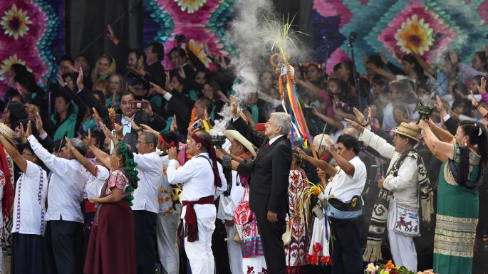 'Se manda obedeciendo al pueblo”, recuerdan a AMLO en ritual de purificación y entrega del bastón