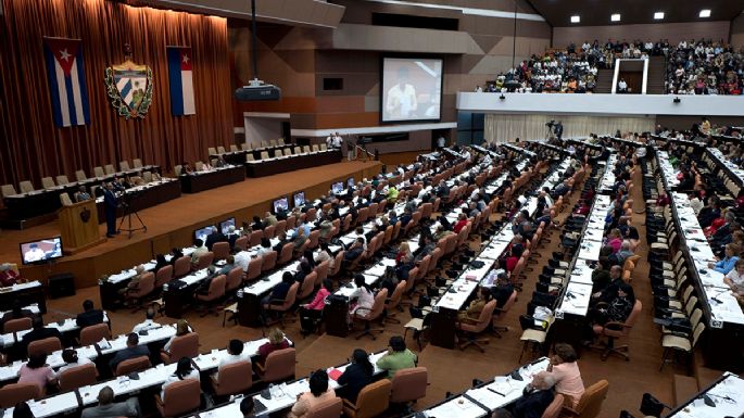 Parlamento cubano nomina a Miguel Díaz-Canel como sucesor de Raúl Castro