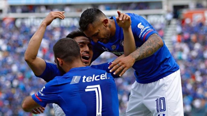 Ganan los cementeros en el adiós al estadio Azul