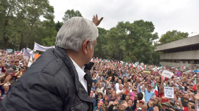 Germán Martínez, Gabriela Cuevas y Manuel Espino arropan a AMLO en mitin en la Benito Juárez, bastión panista