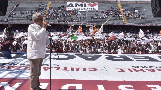 Miles de personas toman las calles por marcha LGBTTTI y triunfo del Tri en la CDMX