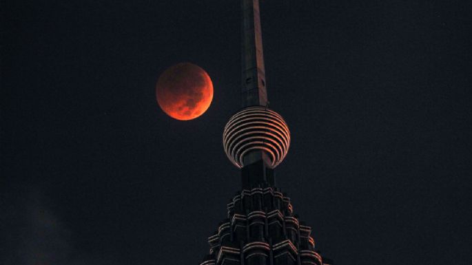 El esplendor del eclipse de Luna más largo del siglo XXI