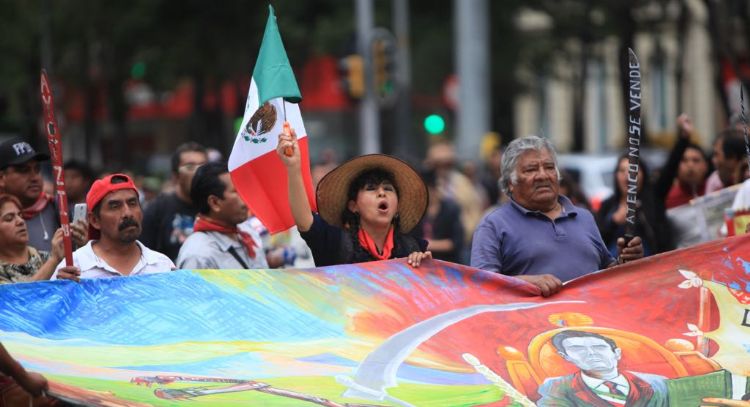 "Tierra sí, aviones no", la exigencia de Atenco ante consulta por el NAIM