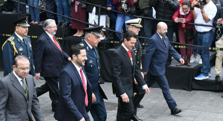 El último desfile militar encabezado por Enrique Peña Nieto (fotogalería)