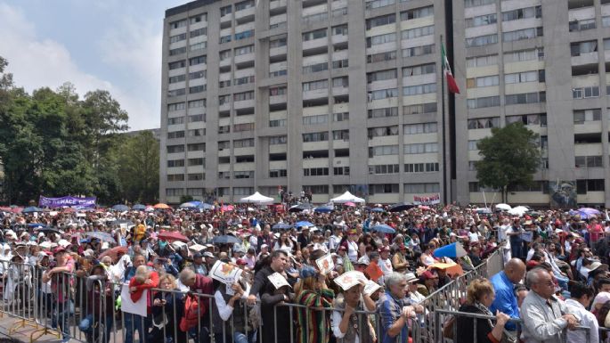 "Nunca jamás", uso del Ejército para reprimir, dice AMLO en la Plaza de las Tres Culturas