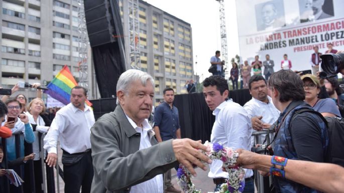 "Nunca jamás", uso del Ejército para reprimir, dice AMLO en la Plaza de las Tres Culturas