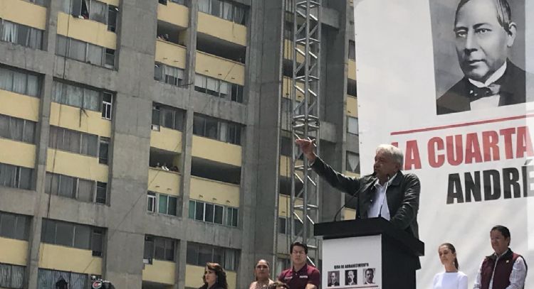 "Nunca jamás", uso del Ejército para reprimir, dice AMLO en la Plaza de las Tres Culturas