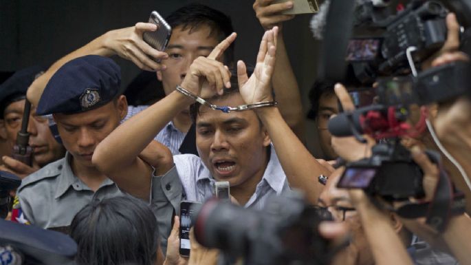 Dos periodistas son sentenciados a siete años de prisión en Birmania