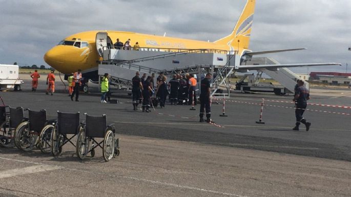 En Francia, demoran a pasajeros ante sospecha de cólera en vuelo procedente de Argelia